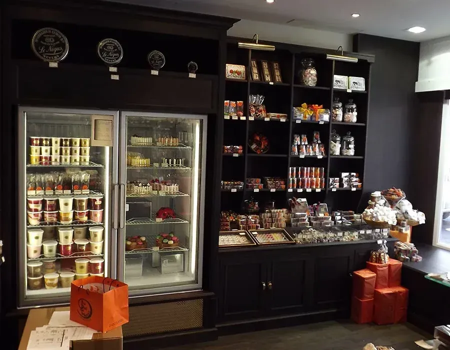 aménagement commerce bois près de La Rochelle